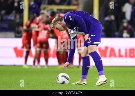 Bruxelles, Belgio. 16 marzo 2024. Il Kasper Dolberg Rasmussen dell'Anderlecht sembra sventato durante una partita di calcio tra RSC Anderlecht e KV Kortrijk, sabato 16 marzo 2024 a Bruxelles, l'ultimo giorno (30/30) della prima divisione del campionato belga 'Jupiler Pro League' 2023-2024. BELGA PHOTO LAURIE DIEFFEMBACQ credito: Belga News Agency/Alamy Live News Foto Stock