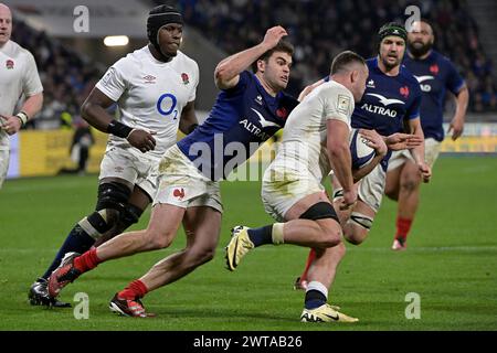 © PHOTOPQR/LE PROGRES/Maxime JEGAT - Décines-Charpieu 16/03/2024 - Rugby - 6 nazioni - France VS Angleterre à Décines le 16 mars 2024 - Damian Penaud (Francia) au cours du match entre la France (en bleu) et l'Angleterre (en blanc) au Groupama Stadium à Décines près de Lyon et comptant pour le tournoi des 6 Nations 2024. Crediti: MAXPPP/Alamy Live News Foto Stock