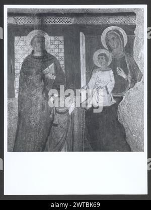 Abruzzo l'Aquila Bominaco S. Maria Assunta. Hutzel, Max 1960-1990 Medioevo: Architettura e scultura architettonica del primo romanico (XII secolo, c. 1180); trono con leoni scolpiti Post-medievale: Affreschi (XV secolo); fonte battesimale fotografo e studioso tedesco Max Hutzel (1911-1988) fotografato in Italia dai primi anni '1960 fino alla sua morte. Il risultato di questo progetto, citato da Hutzel come foto Arte minore, è un'accurata documentazione dello sviluppo storico dell'arte in Italia fino al XVIII secolo, che comprende oggetti degli Etruschi e dei Romani, così come del primo Medioevo, Rom Foto Stock