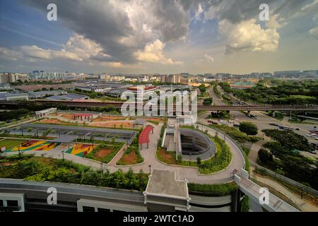 Boon Lay è un quartiere situato nella città di Jurong West, nella regione occidentale di Singapore. La parte esposta a sud è costituita principalmente da fabbriche e industrie. Foto Stock