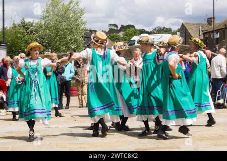 Danza tradizionale al giorno della danza di Skipton Foto Stock