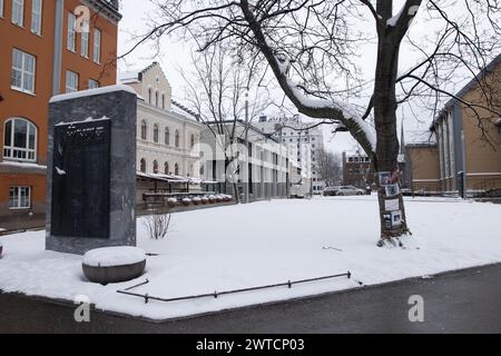 17 marzo 2024: Tromso, Norvegia. Altare per le strade di Tromso in memoria dell'avvocato e politico russo Aleksei Navalny, leader dell'opposizione contro Vladimir Putin. (Credit Image: © Cristian Leyva/ZUMA Press Wire) SOLO PER USO EDITORIALE! Non per USO commerciale! Foto Stock