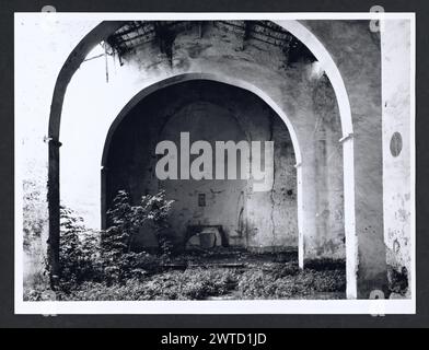 Lazio Frosinone Sgurgola Villa Magna. Hutzel, max 1960-1990 antichità: Architettura, scultura architettonica. Resti di una villa imperiale romana, che probabilmente risale al tempo di Marco Aurelio. Si dice che Pompeo, Settimo Severo e Geta Caracalla visitarono questa villa. Il fotografo e studioso tedesco Max Hutzel (1911-1988) fotografò in Italia dai primi anni '1960 fino alla sua morte. Il risultato di questo progetto, citato da Hutzel come foto Arte minore, è un'accurata documentazione dello sviluppo storico dell'arte in Italia fino al XVIII secolo, che comprende oggetti degli Etruschi e t Foto Stock