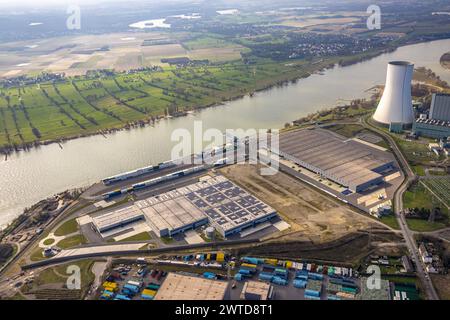 Luftbild, logport vi Baustelle mit Neubau, Logistikunternehmen DSV Halle und STEAG Heizkraftwerk Walsum in Alt-Walsum am Fluss Rhein, Alt-Walsum, Duisburg, Ruhrgebiet, Nordrhein-Westfalen, Deutschland, Duisburg-N ACHTUNGxMINDESTHONORARx60xEURO *** Vista aerea, logport vi cantiere con nuovo edificio, società di logistica DSV Halle e STEAG Walsum impianto di cogenerazione a Alt Walsum sul Reno, Alt Walsum, Duisburg, regione della Ruhr, Renania settentrionale-Vestfalia, Germania, Duisburg N ATTENTIONxMINDESTHONORARx60xEURO Foto Stock