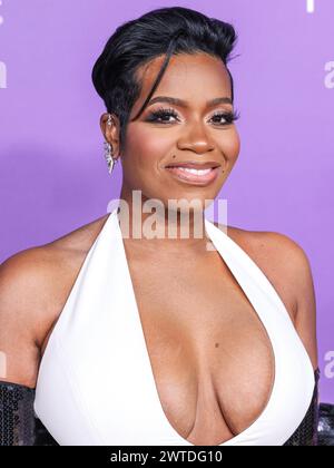 LOS ANGELES, CALIFORNIA, USA - 16 MARZO: Fantasia Barrino arriva al 55° NAACP Image Awards annuale tenutosi presso lo Shrine Auditorium e Expo Hall il 16 marzo 2024 a Los Angeles, California, Stati Uniti. (Foto di Xavier Collin/Image Press Agency) Foto Stock