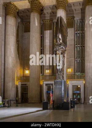 Angel of Ascension statue, 30th Street Railway Station, Philadelphia, USA Foto Stock
