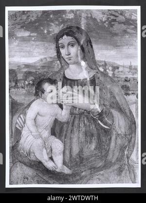 Lazio Frosinone Veroli Madonna degli Angeli3. Hutzel, Max 1960-1990 la maggior parte delle vedute sono di questa chiesa rurale sono degli affreschi interni: Maria Salomè, S. Mauro, S. Biagio, S. Demetrio, la Madonna Lattani, e il padre Eterno. Il fotografo e studioso tedesco Max Hutzel (1911-1988) fotografò in Italia dai primi anni '1960 fino alla sua morte. Il risultato di questo progetto, citato da Hutzel come foto Arte minore, è un'accurata documentazione dello sviluppo storico dell'arte in Italia fino al XVIII secolo, che comprende oggetti degli Etruschi e dei Romani, oltre che dell'altomedievale, romanico, gotico Foto Stock