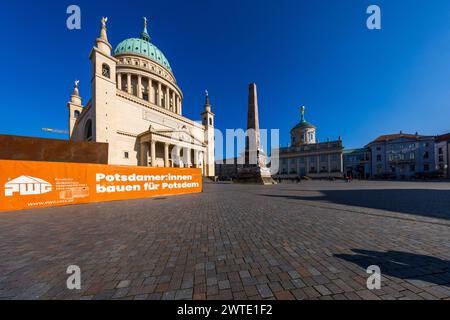 Il vecchio mercato di Potsdam è stato riportato al suo stato originale dopo essere stato completamente distrutto durante la guerra. Potsdam, Brandeburgo, Brandeburgo, Germania Foto Stock