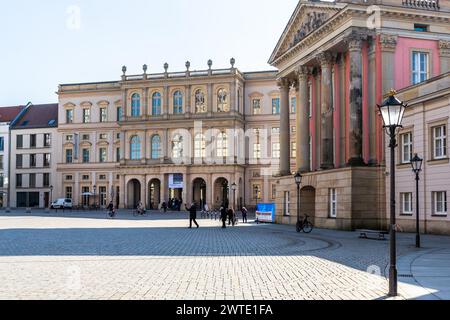 Il vecchio mercato di Potsdam è stato riportato al suo stato originale dopo essere stato completamente distrutto durante la guerra. Potsdam, Brandeburgo, Brandeburgo, Germania Foto Stock