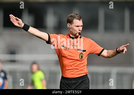 Aalter, Belgio. 16 marzo 2024. L'arbitro Soren Beerens nella foto durante una partita di calcio femminile tra Club Brugge Dames YLA e AA Gent Ladies nella semifinale della stagione 2023 - 2024 dell'edizione belga della Coppa delle donne, domenica 16 marzo 2024 ad Aalter, BELGIO. Crediti: Sportpix/Alamy Live News Foto Stock