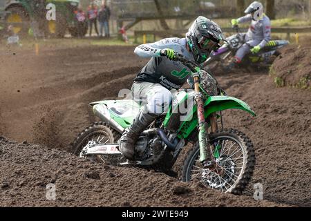 HARFSEN, PAESI BASSI - 17 MARZO: Romain Febvre fra Kawasaki Kawasaki Racing Team MXGP durante il parctice libero e a tempo libero sul primo round della M olandese Foto Stock