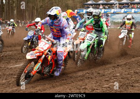 HARFSEN, PAESI BASSI - 17 MARZO: Romain Febvre fra Kawasaki Kawasaki Racing Team MXGP Vincitore 1° manche Jeffrey Herlings NED KTM Red Bull KTM Factory R Foto Stock