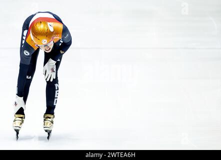 ROTTERDAM - Suzanne Schulting (NED) durante la finale dei 1000 metri femminili ai Campionati del mondo Short Track di Ahoy. ANP KOEN VAN WEEL Foto Stock