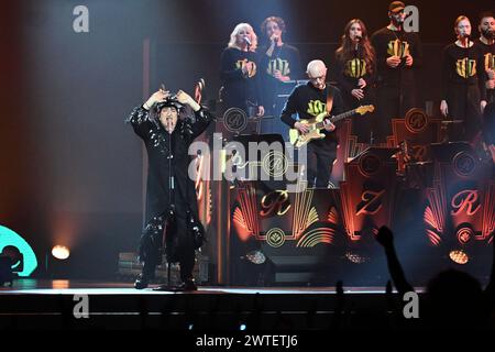 Concerto di musica per cantanti italiani - Renato Zero - Autoritratto Renato Zero si esibisce durante Renato Zero - Autoritratto, Concerto di musica per cantanti italiani a Firenze, Italia, 02 marzo 2024 Firenze Nelson Mandela Forum Italia Copyright: XLisaxGuglielmix/xLiveMediax LPM 1281721 Foto Stock