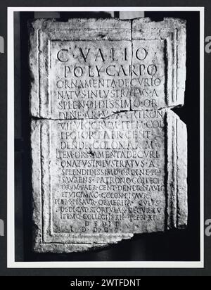 Emilia-Romagna Ferrara Museo Civico di Schifanoia4. Hutzel, Max 1960-1990 Note generali: INCOMPLETO RECORD--NEGATIVI ELABORATI, STAMPE ARCHIVIATE fotografo e studioso tedesco Max Hutzel (1911-1988) fotografato in Italia dai primi anni '1960 fino alla sua morte. Il risultato di questo progetto, citato da Hutzel come foto Arte minore, è un'accurata documentazione dello sviluppo storico dell'arte in Italia fino al XVIII secolo, che comprende oggetti degli Etruschi e dei Romani, nonché monumenti altomedievali, romanici, gotici, rinascimentali e barocchi. Le immagini sono organizzate per area geografica Foto Stock