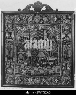 Il giovane Daniel interviene a nome di Susanna. Sconosciuto c. 1575-1600 arazzi dimensioni: H 24,5' x W 20,5' arazzo materiali/tecniche: Sconosciuto Cultura: English Weaving Center: Sconosciuto storia di proprietà: French & Co. Acquistato da Schinasi, fatturato 10/22/1929; venduto a Jose M. Rodriguez 11/29/1945. Gruppo di anziani, vestiti da soldati, si alzano davanti al trono Daniel (Daniel 13) (BRD) ghirlande di fiori grandi e frutta intervallate da uccelli; (L & R BRD) figure in piedi sotto i trellidi a metà arazzo a cornice. French & Co. Foglio di magazzino in archivio, 34905 Foto Stock