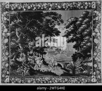 Balla. Teniers, David II (fiammingo, 1610-1690) (disegnato dopo) [pittore] c. 1700-1750 arazzi dimensioni: H 10'10' x W 13' arazzo materiali/tecniche: Cultura sconosciuta: Flemish Weaving Center: Unknown Ownership History: French & Co. Nel paesaggio, figure che ballano; musicista che suona liuto come un'altra coppia sta dietro di lui; giardino formale in background (BRD) ghirlande di fiori; ghirlande (UPR BRD) legate con nastro agli angoli nessun foglio di stock in archivio, nessun numero di stock opere correlate: Arazzo compositivamente simile: GCPA 0241624, 0184587 Foto Stock