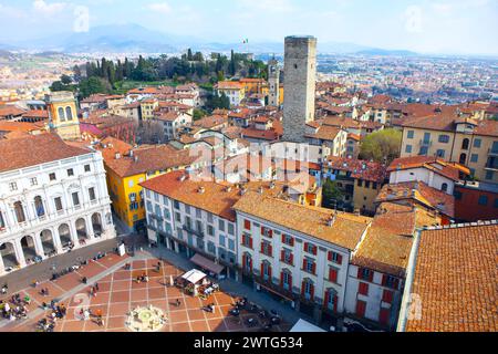 Piazza Vecchia Bergamo alta nel centro storico di Bergamo, vista dall'alto Foto Stock