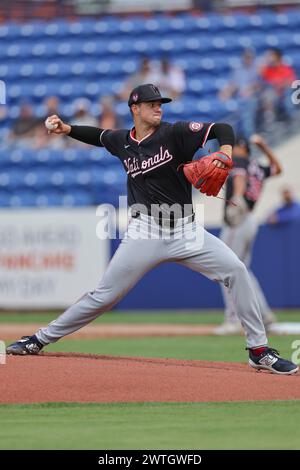 Port St Lucie, FL: Il lanciatore titolare dei Washington Nationals Jackson Rutledge (79) lancia un campo nella prima partita durante un allenamento primaverile della MLB Foto Stock