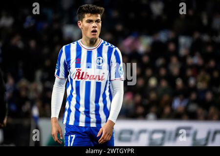Odense, Danimarca. 17 marzo 2024. Luca Kjerrumgaard (17) dell'Odense BK visto durante il 3F Superliga match tra Odense BK e FC Copenhagen al Nature Energy Park di Odense. (Photo Credit: Gonzales Photo/Alamy Live News Foto Stock
