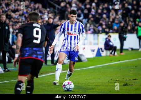 Odense, Danimarca. 17 marzo 2024. Tobias Slotsager (28) di Odense BK visto durante il 3F Superliga match tra Odense BK e FC Copenhagen al Nature Energy Park di Odense. (Photo Credit: Gonzales Photo/Alamy Live News Foto Stock