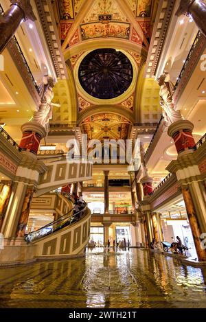 Gli splendidi interni del Forum Shops at Caesars - Las Vegas, Nevada Foto Stock