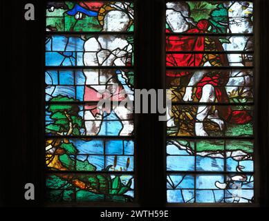 Gesù Cristo è battezzato nel fiume Giordano da Giovanni Battista, cappella del King's College, Università di Cambridge, Inghilterra. Foto Stock
