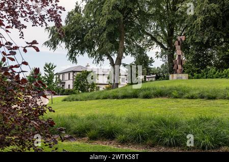 Prato a schiera ed esterno della casa di campagna a Greystones, contea di Wicklow, Irlanda Foto Stock