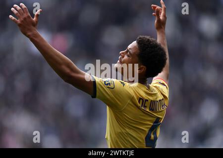 Koni De Winter del Genoa CFC sembra sgretolato durante la partita di serie A tra Juventus FC e Genoa CFC allo Stadio Allianz il 17 marzo 2024 a Torino. Foto Stock