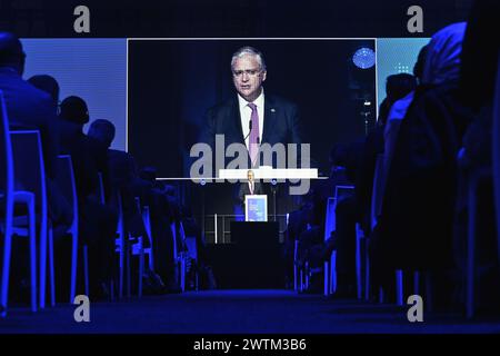 Vasco Alves Cordeiro, Presidente del Comitato europeo delle regioni, nella foto del decimo Vertice europeo delle regioni e delle città dell'Unione europea, lunedì 18 marzo 2024 a Mons. Il vertice, organizzato dal Comitato delle regioni e della regione vallona, accoglierà migliaia di sindaci, consiglieri comunali, ministri regionali e decisori europei e globali di alto livello per discutere soluzioni locali concrete e innovative alle sfide emergenti che i cittadini e i territori devono affrontare. BELGA PHOTO ERIC LALMAND Foto Stock