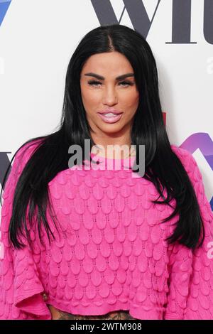 Foto del file datata 1/12/23 di Katie Price che partecipa ai Woman in Film and Television Awards all'Hilton Hotel, Londra. Katie Price è stata dichiarata fallita per la seconda volta per un conto fiscale non pagato del valore di oltre £ 750.000. Data di pubblicazione: Lunedì 18 marzo 2024. Foto Stock