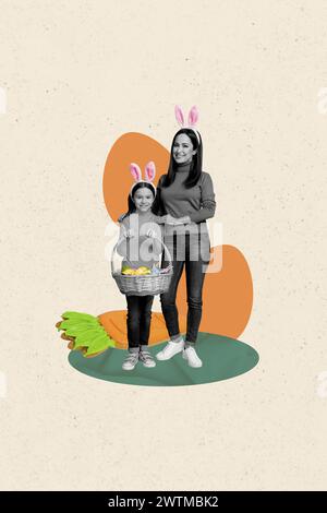 Collage creativo verticale di simpatica famiglia madre figlia tenere le uova cesto concetto di pasqua strano freak bizzarro insolita fantasia cartellone Foto Stock