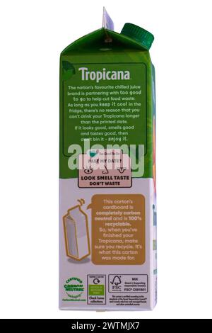 Informazioni sulla confezione di Tropicana Original Orange con pezzi succosi isolati su sfondo bianco - bevanda al succo d'arancia Foto Stock