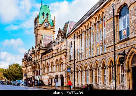 Winchester Guildhall è un edificio comunale situato nella High Street, Winchester, Hampshire. E' un edificio classificato di grado II. Winchester, Hampshire, Engla Foto Stock