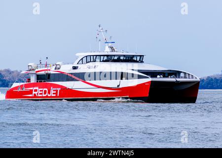 Servizio Red Jet Hi-Speed. Red Jet 6, Near Cowes, Isola di Wight, Inghilterra, Regno Unito, Europa Foto Stock