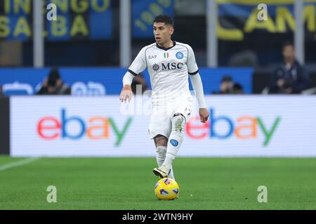 Milano, Italia. 17 marzo 2024. Mathias Olivera della SSC Napoli durante la partita di serie A A a Giuseppe Meazza, Milano. Il credito per immagini dovrebbe essere: Jonathan Moscrop/Sportimage Credit: Sportimage Ltd/Alamy Live News Foto Stock