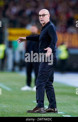 Davide Ballardini, allenatore degli US Sassuolo, guarda durante la partita di serie A TIM tra AS Roma e US Sassuolo calcio allo Stadio Olimpico il 17 marzo 2024 a Roma. Foto Stock