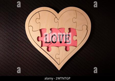 Messaggio d'amore scritto in blocchi di legno Foto Stock