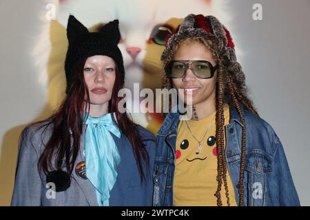 Rhian Teasdale e Lava la Rue partecipano al lancio della mostra "CUTE" alla Somerset House di Londra. Foto Stock