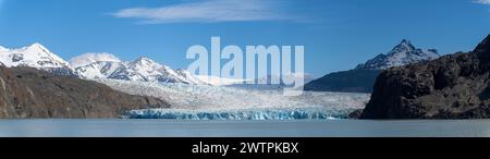 Panorama, terzo ghiacciaio più grande del mondo, Lago Grey, Parco Nazionale Torres del Paine, Parque Nacional Torres del Paine, Cordillera del Paine, Torre Foto Stock