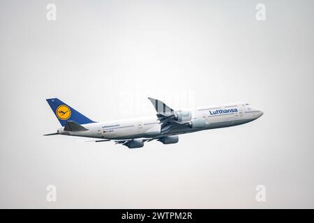 Francoforte Germania 11.08.19 Lufthansa Boeing 747-830 - B748 con partenza dall'aeroporto di Fraport D-ABYD. Foto Stock