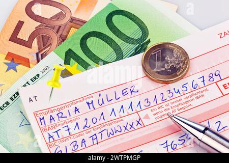 Una ricevuta di pagamento per bonifico bancario o deposito in contanti con codice IBAN e BIC dall'Austria Foto Stock