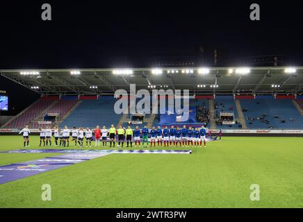 Oslo, Norvegia. 18 marzo 2024. Oslo, Norvegia, 18 marzo 2024: Schierarsi prima della partita di calcio della Toppserien League tra Valerenga e Stabaek all'Intility Arena di Oslo, Norvegia (Ane Frosaker/SPP) crediti: SPP Sport Press Photo. /Alamy Live News Foto Stock