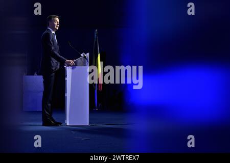 Bruxelles, Belgio. 19 marzo 2024. Il primo Ministro Alexander De Croo nella foto durante il secondo giorno del decimo Vertice europeo delle regioni e delle città dell'Unione europea, martedì 19 marzo 2024 a Mons. Il vertice, organizzato dal Comitato delle regioni e della regione vallona, accoglierà migliaia di sindaci, consiglieri comunali, ministri regionali e decisori europei e globali di alto livello per discutere soluzioni locali concrete e innovative alle sfide emergenti che i cittadini e i territori devono affrontare. BELGA PHOTO ERIC LALMAND credito: Belga News Agency/Alamy Live News Foto Stock