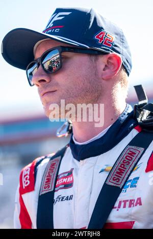 16 marzo 2024-Bristol, TN; Matt Mills sale in pista per allenarsi per la Weather Guard Truck Race di Bristol, TN, USA. Foto Stock