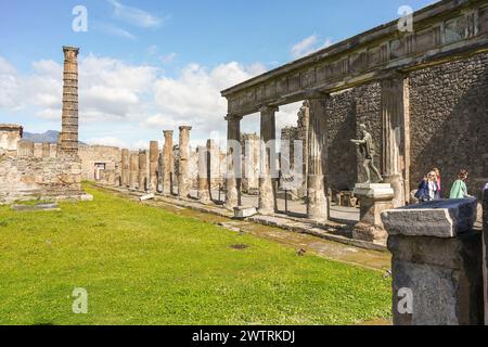 Tempio di Apollo nell'antica città romana di Pompei, Napoli, Italia Foto Stock