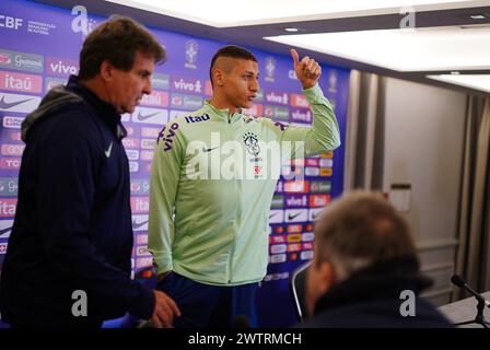 Il brasiliano Richarlison durante una conferenza stampa a Sopwell House, St Albans. Data foto: Martedì 19 marzo 2024. Foto Stock