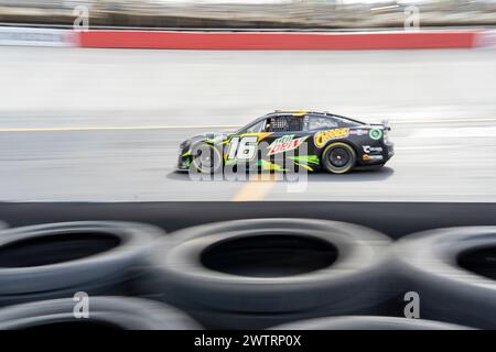 17 marzo 2024, Bristol, Tn, Stati Uniti: 17 marzo, 2024-Bristol, TN; AJ Allmendinger si aggiudica la posizione per il Food City 500 a Bristol, TN, USA. (Immagine di credito: © Logan T Arce Action Sports/ASP) SOLO PER USO EDITORIALE! Non per USO commerciale! Foto Stock