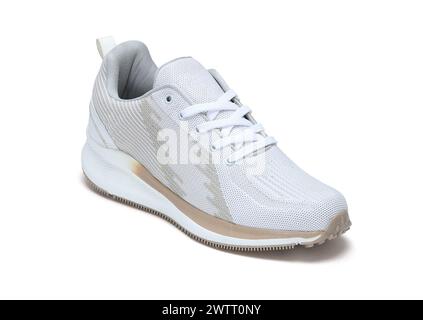 sneaker leggere alla moda e alla moda isolate su sfondo bianco Foto Stock