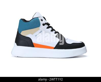 sneaker leggere alla moda e alla moda isolate su sfondo bianco Foto Stock
